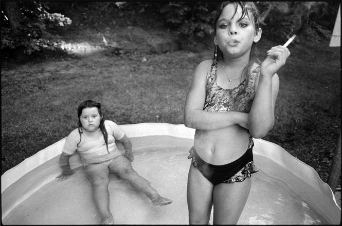 Amanda and her cousin, Amy - Valdese, North Carolina, 1990 (c) Mary Ellen Mark
